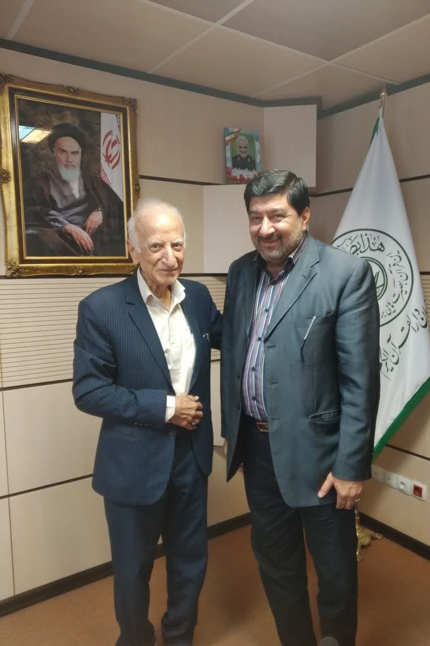 استاد عبایی به وظیفه خود در قبال قرآن و نظام اسلامی عمل کرد استاد عبایی به وظیفه خود در قبال قرآن و نظام اسلامی عمل کرد