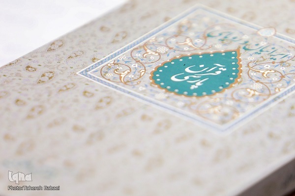 صادق خلخالی و شاملو با وجود دو قطب مخالف شاهنامه را میستایند صادق خلخالی و شاملو با وجود دو قطب مخالف شاهنامه را میستایند