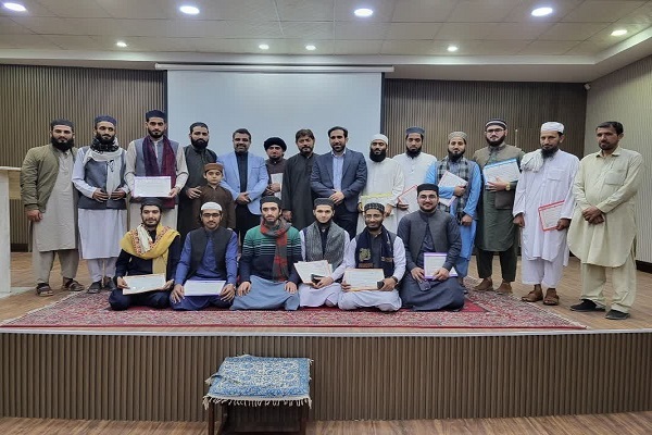 برگزاری نخستین کارگاه آموزش فنون تلاوت در پیشاور پاکستان + عکس برگزاری نخستین کارگاه آموزش فنون تلاوت در پیشاور پاکستان + عکس
