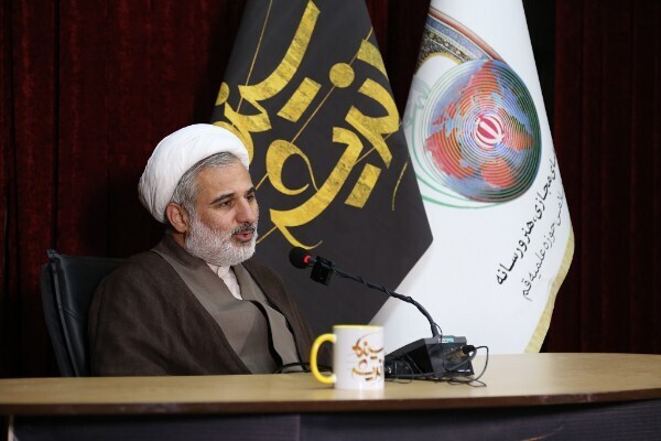 ارسال/ تفسیر فلسفه سیاسی نوشته شود/ لزوم نقد وضع موجود