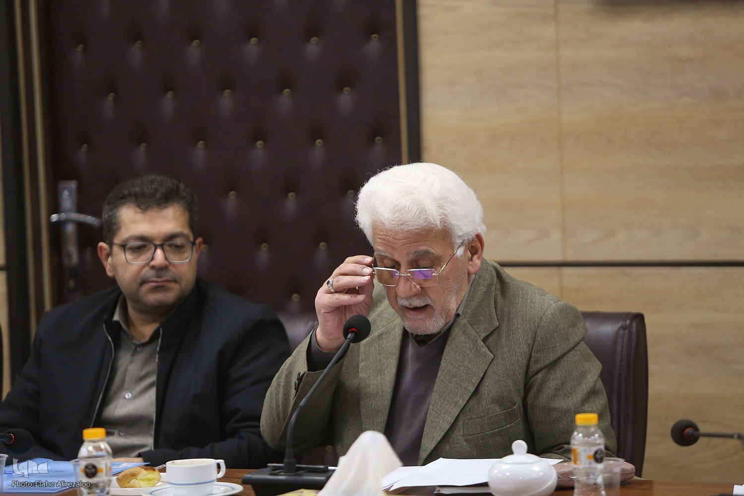 ارسالی/راه نجات تفکر در ایران، بیداری خرد جاودان ایرانی است