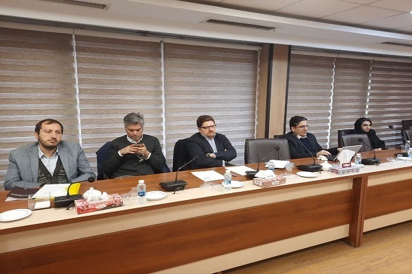 فلسفه اسلامی متأخر و میراث دینانی دچار «امتناع امر سیاسی» است