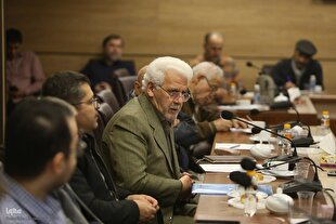 راه نجات تفکر در ایران، بیداری خرد جاودان ایرانی است