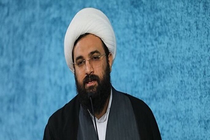 اعتکاف پیوند معنویت فردی و انسجام اجتماعی است