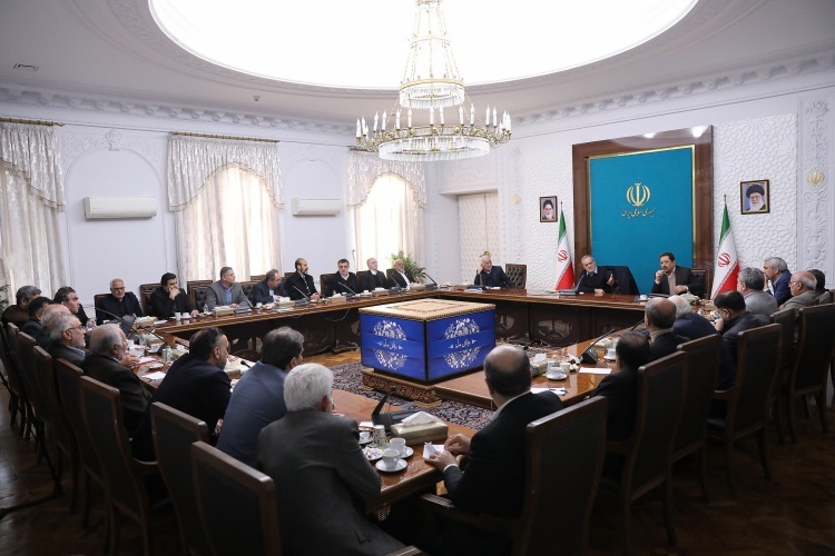 پزشکیان در نشست با فعالان اصناف و بازاریان