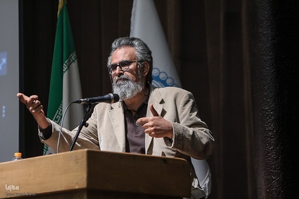 ارسالی//// سعدی دادگری را مهمترین رسالت حکمرانان می‌داند