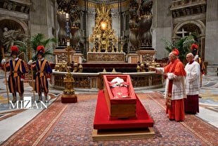 انتقاد از رفتار تحقیرآمیز رژیم صهیونیستی در وداع جهانی با پاپ