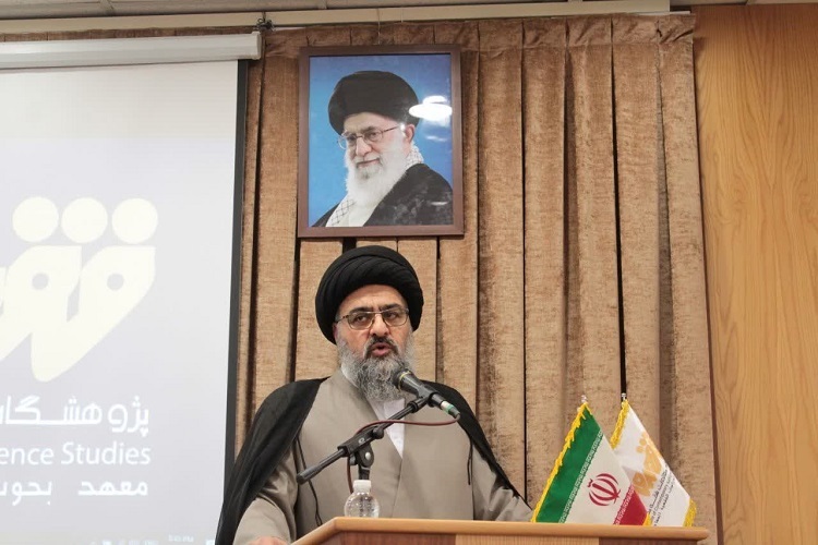 اراسل/ نیازمند فقهای زمانشناس و جامعنگر هستیم اراسل/ نیازمند فقهای زمانشناس و جامعنگر هستیم