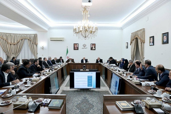 اموال مازاد برای سرمايه‌گذاری در توليد استفاده می‌شود