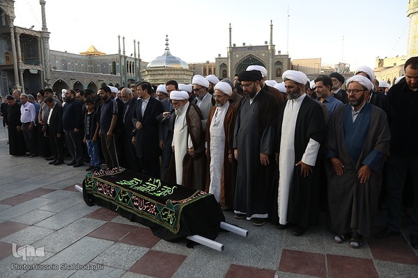 مراسم تشییع استاد فلسفه و حکمت ایران در قم برگزار شد