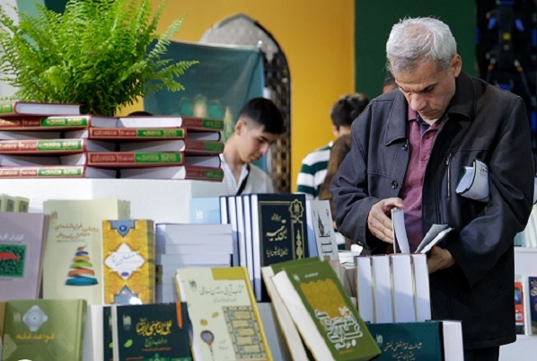 آماده انتشار (لطفا در ایام نمایشگاه کتاب با حفظ 2 تیتر کارشود) ////فرهنگ زیرساخت توسعه مدرن است/ ترویج کتابخوانی مردمی است نه دولتی