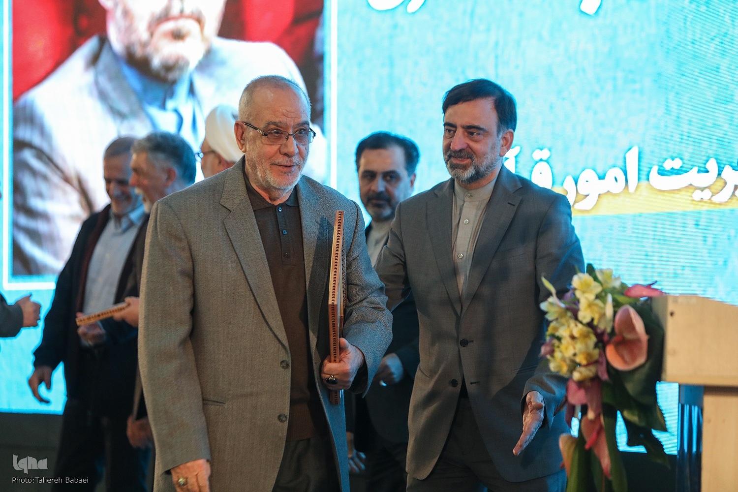 خادم آیات، استاد کلمات؛ روایت سال‌ها خدمت به قرآن و عترت