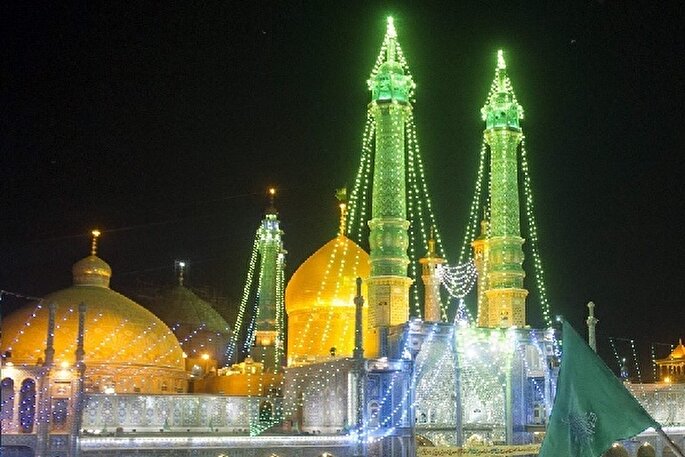 فیلم | مدیحه‌سرایی در شب ولادت حضرت فاطمه معصومه(س)