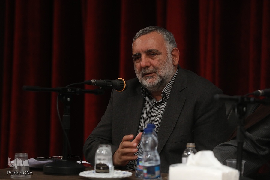 محسن جوادی، استاد دانشگاه قم