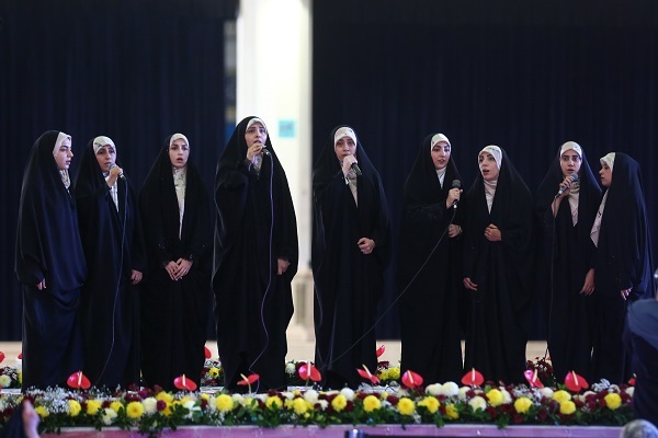 چالش‌برانگیز ترین مسئله گروه‌های تواشیح بانوان محدودیت بسترهای اجرایی است