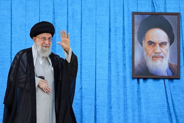 سخنرانی رهبر معظم انقلاب اسلامی آغاز شد سخنرانی رهبر معظم انقلاب اسلامی آغاز شد