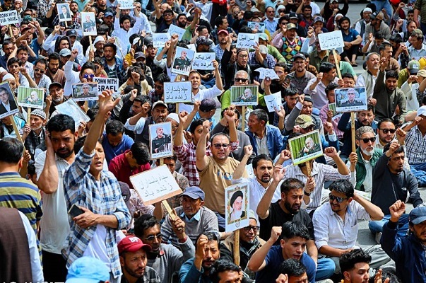 ارسالی صبح شنبه///// خون شهدا، خاک ایران را به نور ولایت متصل کرده است ارسالی صبح شنبه///// خون شهدا، خاک ایران را به نور ولایت متصل کرده است