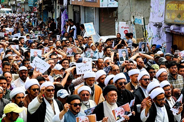 ارسالی صبح شنبه///// خون شهدا، خاک ایران را به نور ولایت متصل کرده است ارسالی صبح شنبه///// خون شهدا، خاک ایران را به نور ولایت متصل کرده است