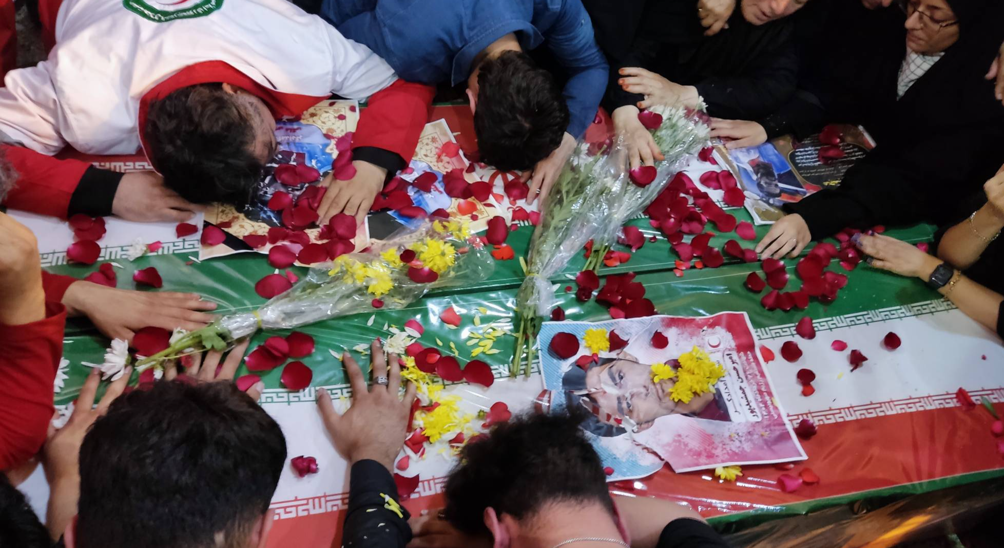 تشییع باشکوه پیکر شهدای هلال احمر در تهران