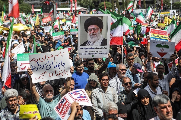 مصاحبه موضوعی حوادث اخیر(4)////آگاهی‌بخشی به نسل جوان در برابر خائنان وطن امری ضروری است