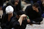 عکس | عزاداری زائران حرم بانوی کرامت در ماتم شهادت امام سجاد(ع)