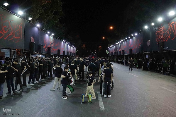 لزوم ارائه آموزه‌های اجتماعی و انسانی عاشورا در کنار مرثیه و سوگواری