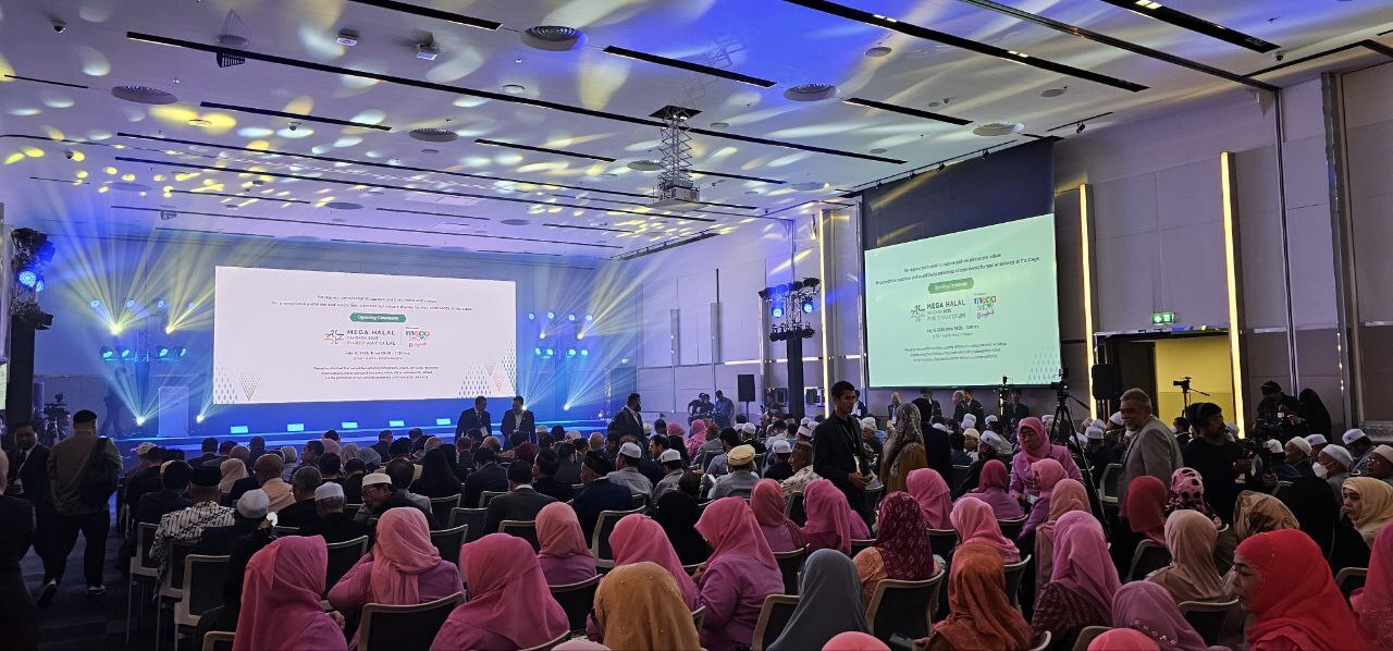 حضور رایزنی فرهنگی بانکوک در نمایشگاه بینالمللی MEGA HALAL Bangkok 2025 حضور رایزنی فرهنگی بانکوک در نمایشگاه بینالمللی MEGA HALAL Bangkok 2025