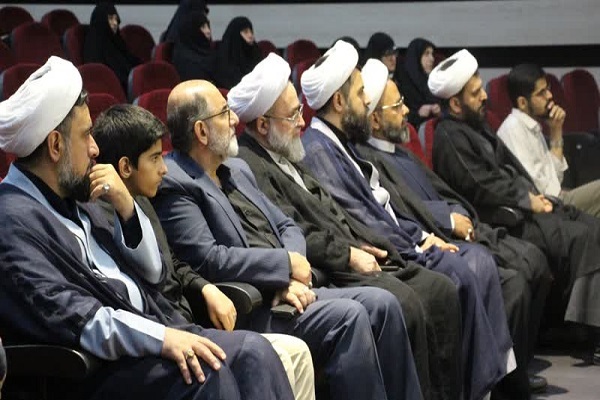 حوزههای علمیه باید بهعنوان پرچمداران تدبر در قرآن شناخته شوند حوزههای علمیه باید بهعنوان پرچمداران تدبر در قرآن شناخته شوند