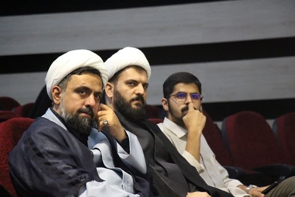 حوزههای علمیه باید بهعنوان پرچمداران تدبر در قرآن شناخته شوند حوزههای علمیه باید بهعنوان پرچمداران تدبر در قرآن شناخته شوند