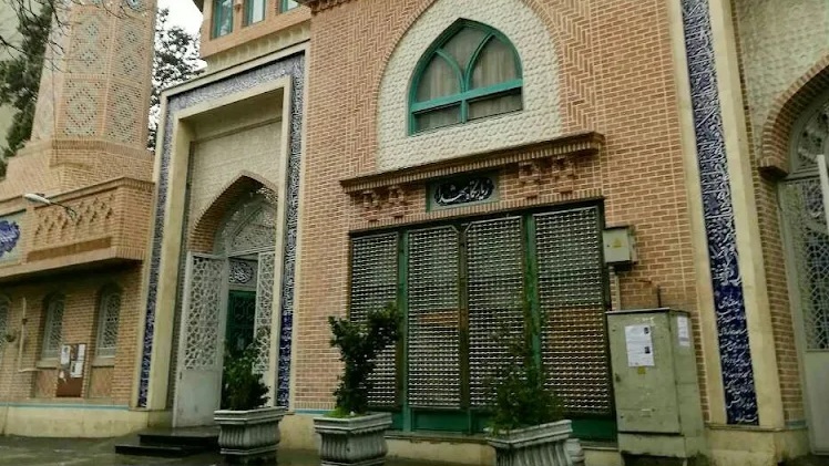 دو شهيد گمنام در مسجد فائق تهران فاميل شدند!