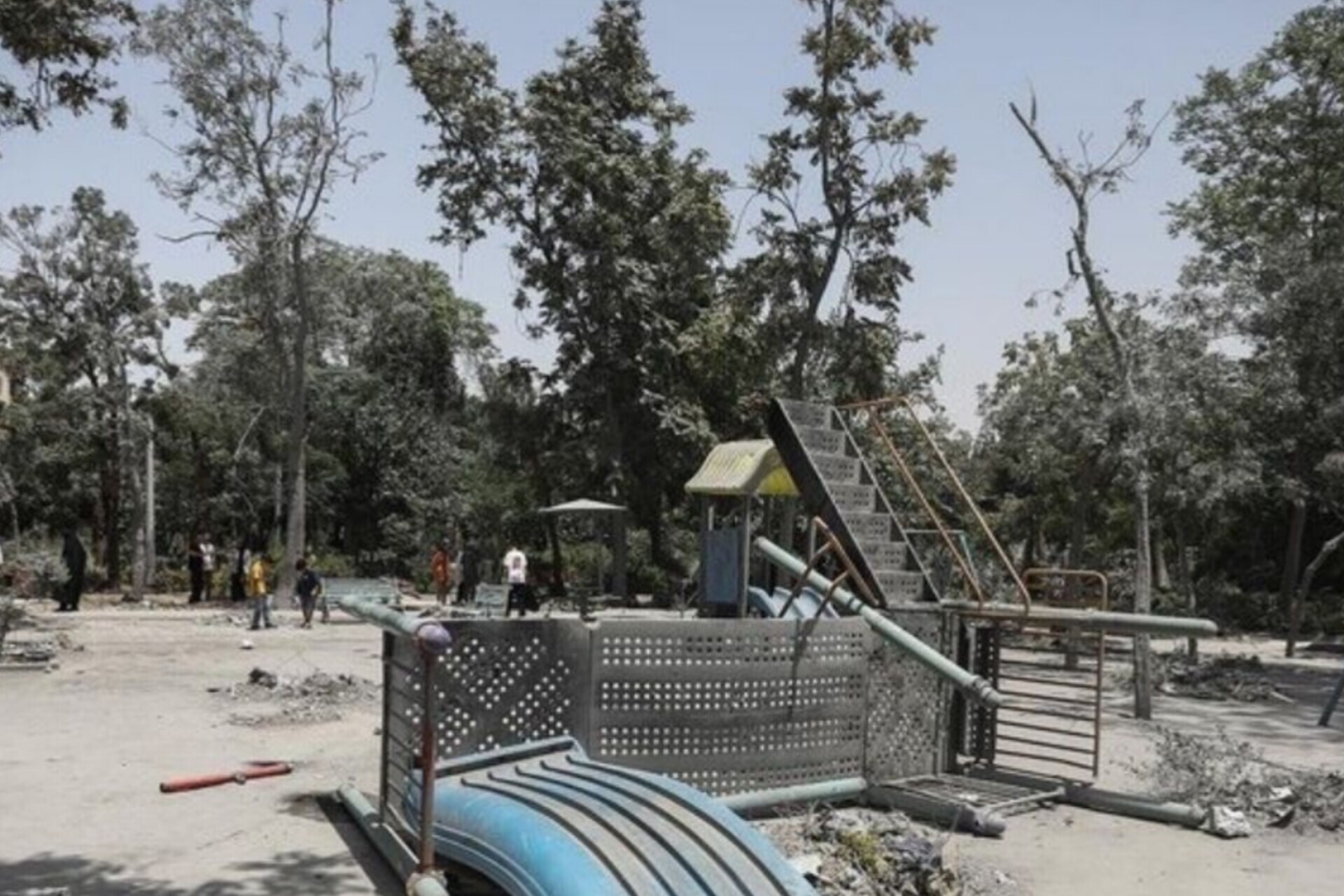 طراحی یادواره بچه‌های آسمان