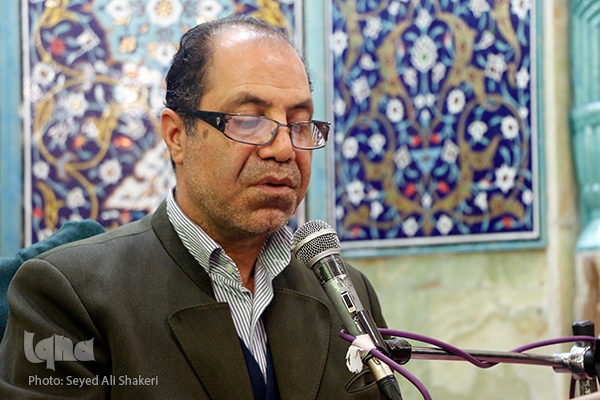 چهره‌های قرآنی در شرایط جنگی حلقه‌های مردمی انس با قرآن ایجاد کنند