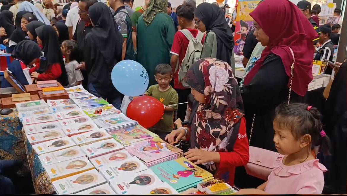 حضور چشمگیر ایران در نمایشگاه بین‌المللی کتاب مالزی