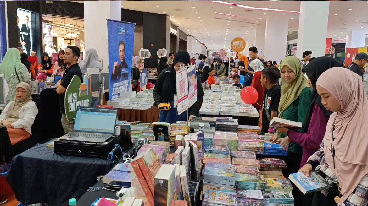 حضور چشمگیر ایران در نمایشگاه بین‌المللی کتاب مالزی