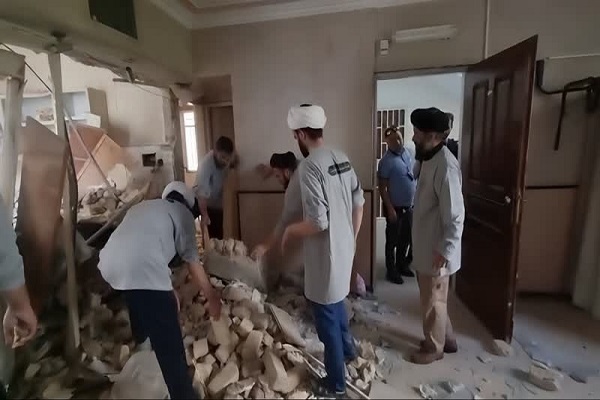 طلبه‌های جهادی به یاری جنگ‌زدگان شتافتند