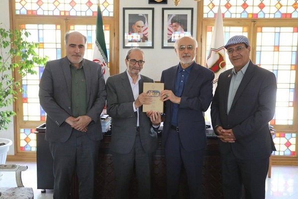 ارسالی/ مفاخر ملی مانند ابن‌سینا جایگاه جهانی ایران را تقویت می‌کنند