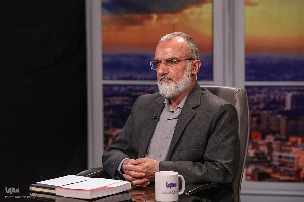 فهم عالمانه از تاریخ کربلا؛ در ساحت تقابل چهرهها و صحنهها + فیلم فهم عالمانه از تاریخ کربلا؛ در ساحت تقابل چهرهها و صحنهها + فیلم