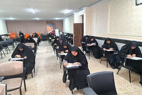 تصاویری از آزمون بخش معارفی مسابقات سراسری قرآن تصاویری از آزمون بخش معارفی مسابقات سراسری قرآن