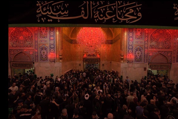 تجلی پرشور عشق و ایمان زائران اربعین در کربلا+ عکس