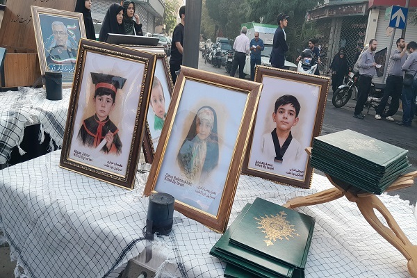 با شهدا از اربعین تا ظهور؛ تجدید عهد میلیونها عاشق در ایران با امام حسین(ع) با شهدا از اربعین تا ظهور؛ تجدید عهد میلیونها عاشق در ایران با امام حسین(ع)