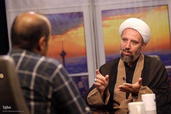 بیان نام «حسین(ع)» اذعان به حقیقت اسلام و کلامالله مجید است + فیلم بیان نام «حسین(ع)» اذعان به حقیقت اسلام و کلامالله مجید است + فیلم