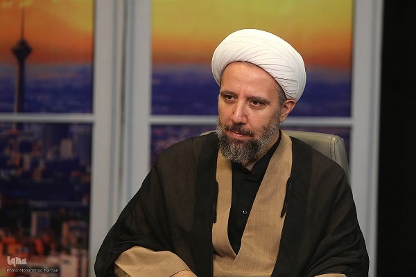 سرچشمه ققنوس اتحاد و عزت ایرانی در نهضت حسینی است + فیلم سرچشمه ققنوس اتحاد و عزت ایرانی در نهضت حسینی است + فیلم