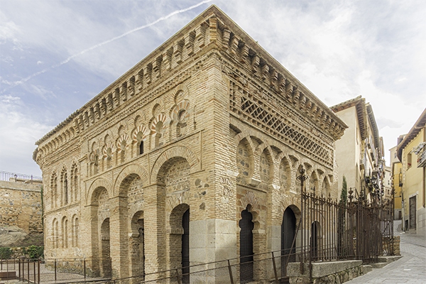 مسجد «باب المردوم»؛ نماد همزیستی ادیان در اسپانیا مسجد «باب المردوم»؛ نماد همزیستی ادیان در اسپانیا