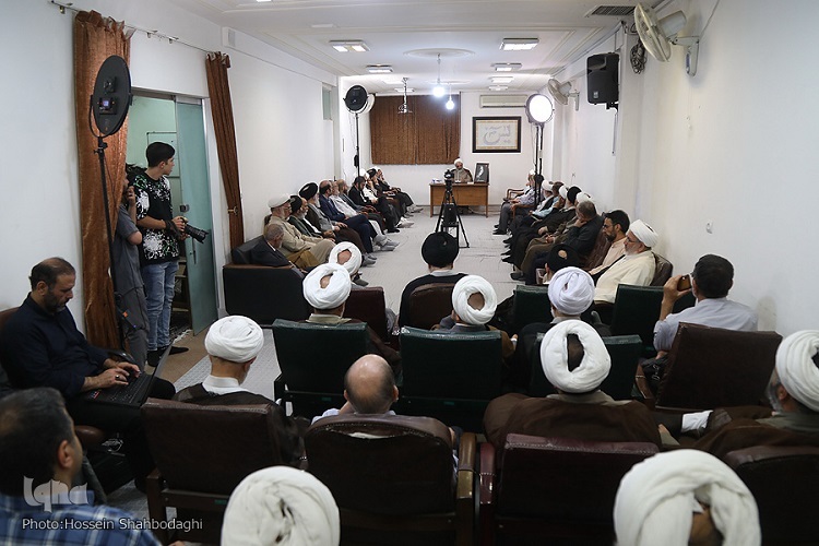 ارسال/ علامه حکیمی دین و روحانیتِ در خدمت انسان را مقدس می‌دانست