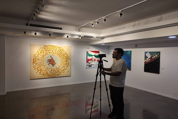 در حال تکمیل / نمایشگاه «هنر در برابر جنگ» پیام همبستگی و مقاومت هنرمندان عراقی را به ایران آورد