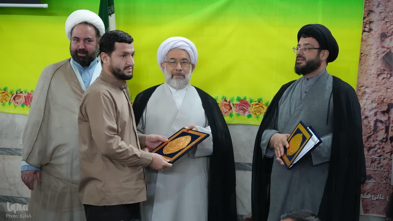 تحصیل دو هزار طلبه غیرایرانی در مدارس شش گانه مجتمع عالی فقه تحصیل دو هزار طلبه غیرایرانی در مدارس شش گانه مجتمع عالی فقه