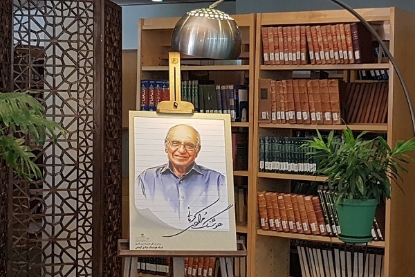 هنوز آمادهنیست//// مرادی‌کرمانی: مردم از قصه تا فردوسی و مولانا را زنده نگه داشتند +صوت