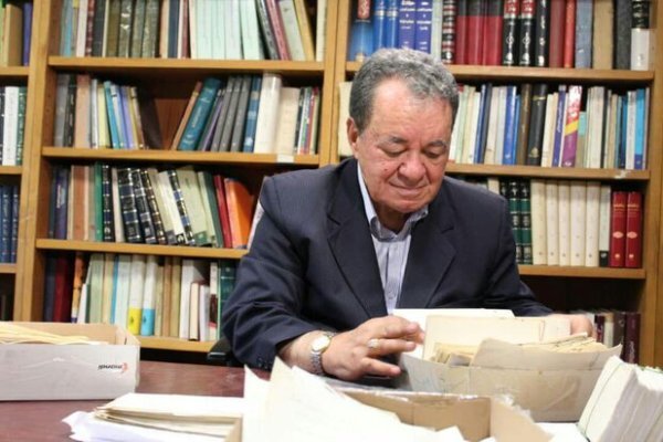 آموزش زبان فارسی نیازمند دگرگونی است