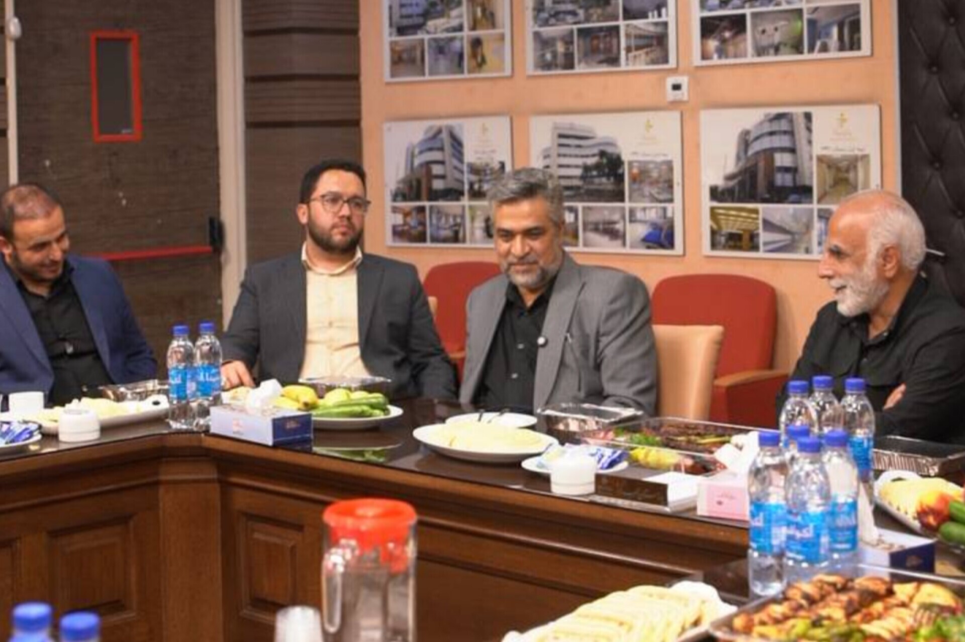 بازدید رییس مرکز روابط عمومی وزارت بهداشت از پشت صحنه فیلم ماجرای نیمه شب