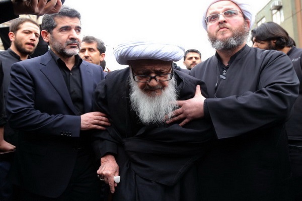 ارسال/ پیاده‌روی آیت‌الله العظمی وحید خراسانی در سالروز شهادت امام عسکری(ع)